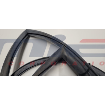 3500GT EARLY WINDSCREEN GASKET 3500GT EARLY WINDSCREEN GASKET