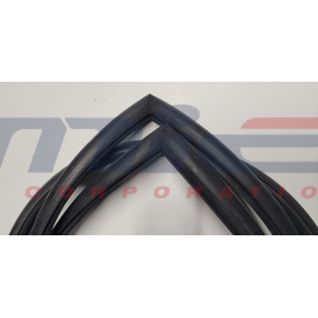 3500GT LATE WINDSCREEN GASKET 3500GT LATE WINDSCREEN GASKET