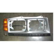 Right headlamp bezel