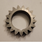 117/5/82 SMALL OIL PUMP GEAR (13.90)