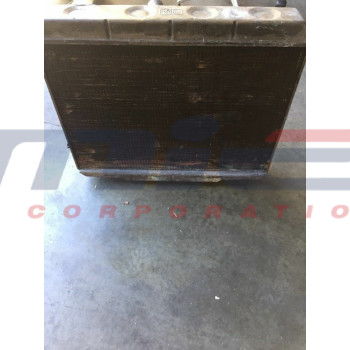 107/7/1 MASERATI MEXICO QUATTROPORTE 2 FACTORY ORIGINAL USED FIM COPPER RADIATOR 107/7/1 MASERATI MEXICO QUATTROPORTE 2 FACTORY ORIGINAL USED FIM COPPER RADIATOR