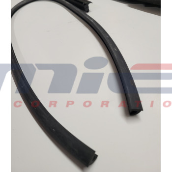 GHIBLI VENT WINDOW RUBBER SET GHIBLI VENT WINDOW RUBBER SET