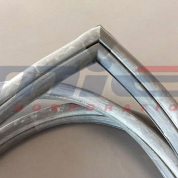 Ferrari / 250 GTO / WINDSCHUTZSCHEIBENDICHTUNG 1. SERIE (MIT ECKE) Ferrari / 250 GTO / WINDSCHUTZSCHEIBENDICHTUNG 1. SERIE (MIT ECKE)