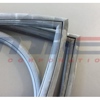 Ferrari / 250 GT Pininfarina Coupe / DICHTUNG FÜR WINDSCHUTZSCHEIBE (1959-63) Ferrari / 250 GT Pininfarina Coupe / DICHTUNG FÜR WINDSCHUTZSCHEIBE (1959-63)