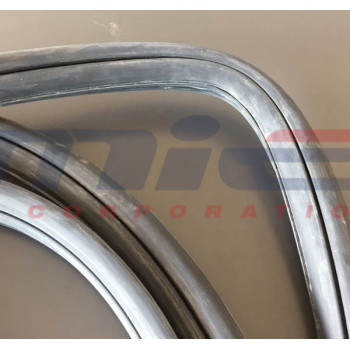 Ferrari / 250 GTL Berlinetta Lusso / REAR WINDOW WEATHERSTRIP SEAL Ferrari / 250 GTL Berlinetta Lusso / REAR WINDOW WEATHERSTRIP SEAL