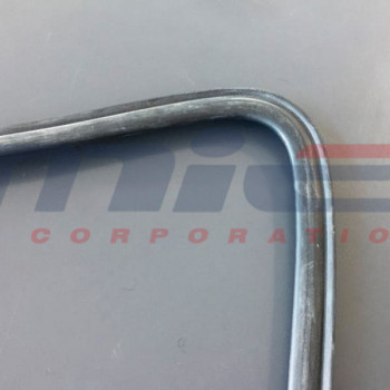 Ferrari / 250 GT Pininfarina Coupe / OBERE TÜRSCHUTZDICHTUNG RECHTS/LINKS (KOMPLETTER SATZ) Ferrari / 250 GT Pininfarina Coupe / OBERE TÜRSCHUTZDICHTUNG RECHTS/LINKS (KOMPLETTER SATZ)