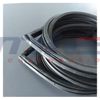 Ferrari / 365 Daytona / RH-LH DOOR SEAL (ON BODY) Ferrari / 365 Daytona / RH-LH DOOR SEAL (ON BODY)