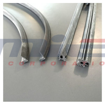 Ferrari / 365 GT 2+2 / RH VENT WINDOW RUBBER SEAL Ferrari / 365 GT 2+2 / RH VENT WINDOW RUBBER SEAL