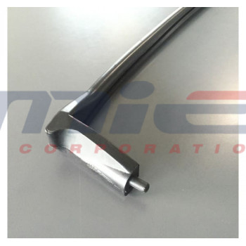 Ferrari / 208 GTB/GTS / VORDERE DACHGUMMIDICHTUNG Ferrari / 208 GTB/GTS / VORDERE DACHGUMMIDICHTUNG