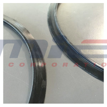 Ferrari / 246 GT Dino / RH/LH (Kompletter Satz) DICHTUNG ZWISCHEN RINGMUTTER UND GLAS Ferrari / 246 GT Dino / RH/LH (Kompletter Satz) DICHTUNG ZWISCHEN RINGMUTTER UND GLAS