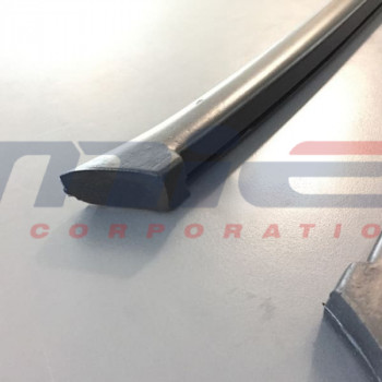 Ferrari / 246 Dino GTS / GUARNIZIONE LATERALI TETTUCCIO APRIBILE DX/SX (SET COMPLETO) Ferrari / 246 Dino GTS / GUARNIZIONE LATERALI TETTUCCIO APRIBILE DX/SX (SET COMPLETO)