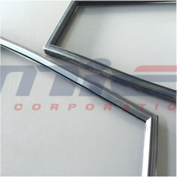 Ferrari / 328 GTB/GTS / HINTERE FESTGLASDICHTUNG RECHTS/LINKS (KOMPLETTER SATZ) Ferrari / 328 GTB/GTS / HINTERE FESTGLASDICHTUNG RECHTS/LINKS (KOMPLETTER SATZ)