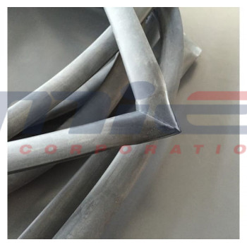 Lamborghini / Miura P400 / JOINT EN CAOUTCHOUC POUR PORTE D'OUVERTURE RH/LH (jeu complet) Lamborghini / Miura P400 / JOINT EN CAOUTCHOUC POUR PORTE D'OUVERTURE RH/LH (jeu complet)