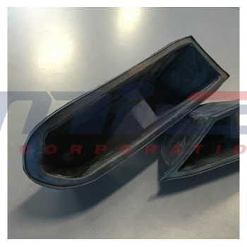 Lamborghini / Miura P400 / RH/LH (Complete Set) PARK LIGHT COWLING (PER MODELLO SV) Lamborghini / Miura P400 / RH/LH (Complete Set) PARK LIGHT COWLING (PER MODELLO SV)