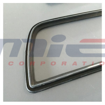 Lamborghini / Miura P400 / RH/LH (Complete Set) REAR LAMP RUBBER SEAL (MOD SV) Lamborghini / Miura P400 / RH/LH (Complete Set) REAR LAMP RUBBER SEAL (MOD SV)