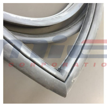 Lamborghini / 400 GT / JOINT D'ÉTANCHÉITÉ DE PARE-BRISE Lamborghini / 400 GT / JOINT D'ÉTANCHÉITÉ DE PARE-BRISE