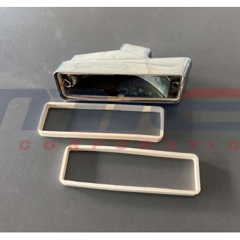 Lamborghini / Espada / JOINT INTÉRIEUR BLANC DE PETIT PHARE AVANT DROITE-GAUCHE (2 PIÈCES) Lamborghini / Espada / JOINT INTÉRIEUR BLANC DE PETIT PHARE AVANT DROITE-GAUCHE (2 PIÈCES)