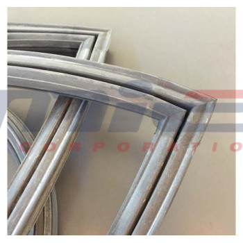 Lamborghini / Jarama / WINDSCREEN WEATHERSTRIP SEAL Lamborghini / Jarama / WINDSCREEN WEATHERSTRIP SEAL