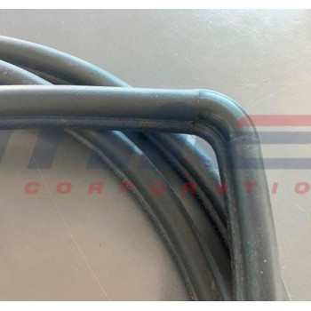 Lamborghini / Diablo / GUARNIZIONE VANOPORTA DX-SX (SET COMPLETO) Lamborghini / Diablo / GUARNIZIONE VANOPORTA DX-SX (SET COMPLETO)